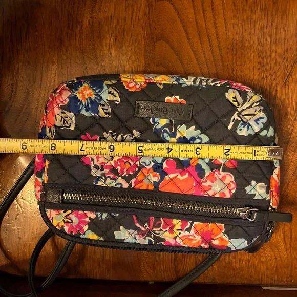 Vera Bradley Crossbody Bag in Pretty Posies - Picture 9 of 11